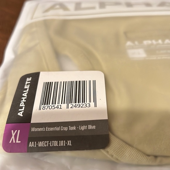 Alphalete Essential Crop Tank Light Olive Size XL NWT GYM WORKOUT ATHLEISURE - Picture 7 of 9